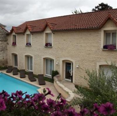 фото отеля Logis Le Saint Nicolas