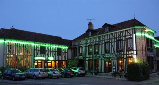 фото отеля Logis Le Saint Nicolas
