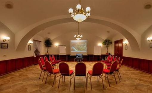 фото отеля Szarvaskut Hotel