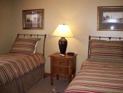 фото отеля Valet Vacation Rentals at Tamarack Resort