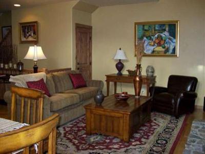 фото отеля Valet Vacation Rentals at Tamarack Resort