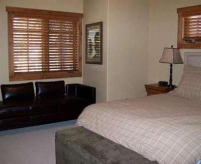 фото отеля Valet Vacation Rentals at Tamarack Resort