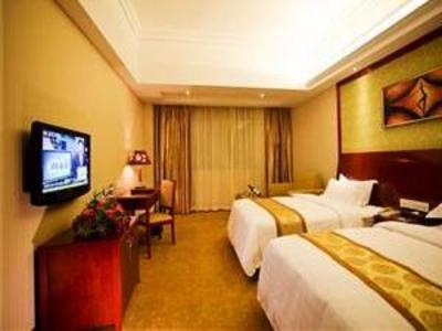 фото отеля Vienna Hotel Shenzhen Shajing Center Branch