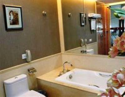фото отеля Vienna Hotel Shenzhen Shajing Center Branch
