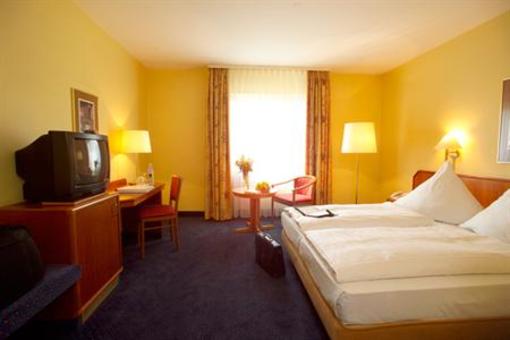 фото отеля Ramada Lampertheim Hotel