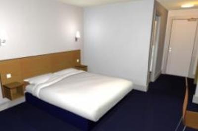 фото отеля Travelodge Chessington Tolworth