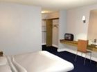 фото отеля Travelodge Chessington Tolworth