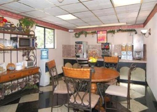 фото отеля Econo Lodge Scranton
