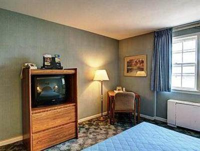 фото отеля Budget Host Inn Riverhead