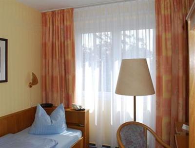 фото отеля Horizont Hotel Neubrandenburg