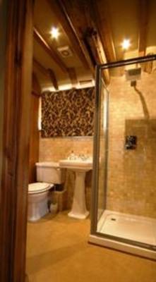 фото отеля Frasers Hotel Ashford
