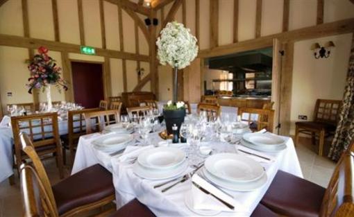фото отеля Frasers Hotel Ashford