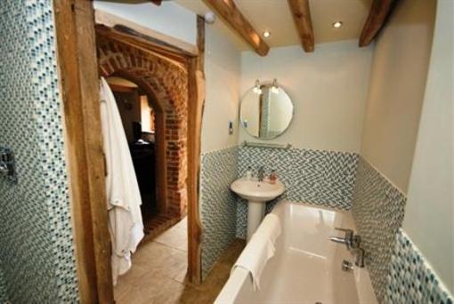 фото отеля Frasers Hotel Ashford