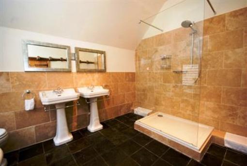 фото отеля Frasers Hotel Ashford