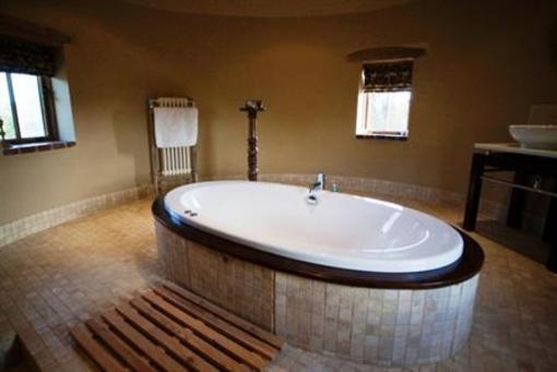 фото отеля Frasers Hotel Ashford