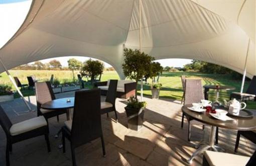 фото отеля Frasers Hotel Ashford