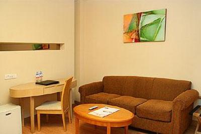 фото отеля Lee Yue Wan Business Hotel