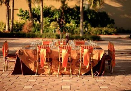 фото отеля Marriott Beach Resort Marco Island