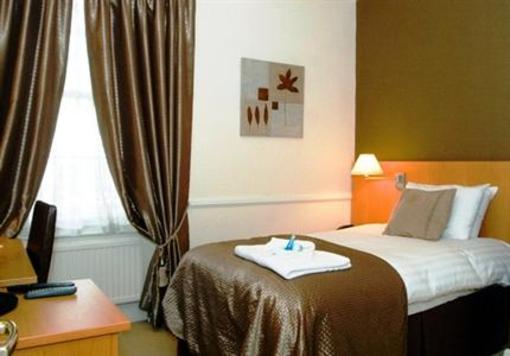 фото отеля Grand St Leger Hotel