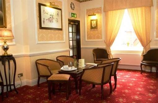 фото отеля Grand St Leger Hotel