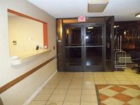 Airport Plaza Hotel
