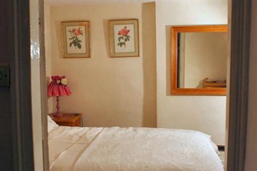 фото отеля Beech Cottage Bed & Breakfast Milton Keynes