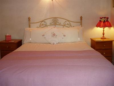 фото отеля Beech Cottage Bed & Breakfast Milton Keynes