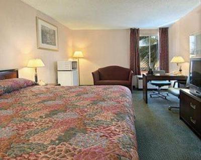 фото отеля Ramada Inn Commerce