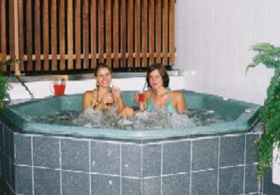 фото отеля Base Backpackers