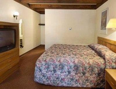 фото отеля Super 8 Motel Georgetown