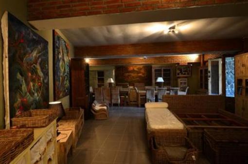 фото отеля Astuti Gallery Homestay