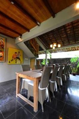 фото отеля Astuti Gallery Homestay