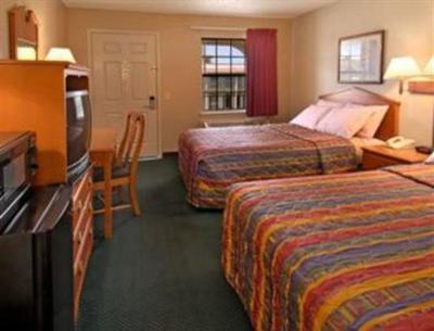 фото отеля Super 8 Tulsa/Airport/State Fairgrounds