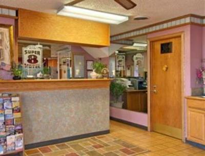 фото отеля Super 8 Tulsa/Airport/State Fairgrounds