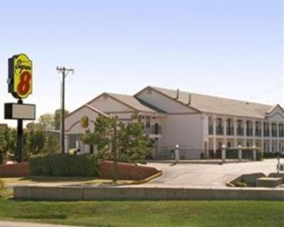 фото отеля Super 8 Tulsa/Airport/State Fairgrounds