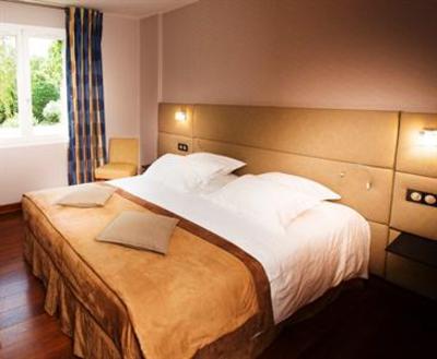 фото отеля Relais D'Aumale Hotel Orry-la-Ville