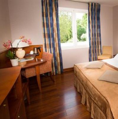 фото отеля Relais D'Aumale Hotel Orry-la-Ville