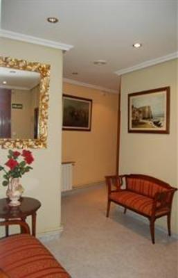 фото отеля Rofer Hostel Madrid
