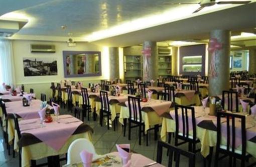 фото отеля Hotel Ambra Cesenatico