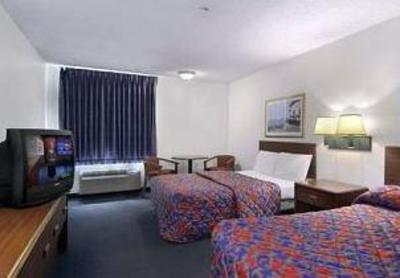 фото отеля Red Roof Inns & Suites Savannah Airport Pooler