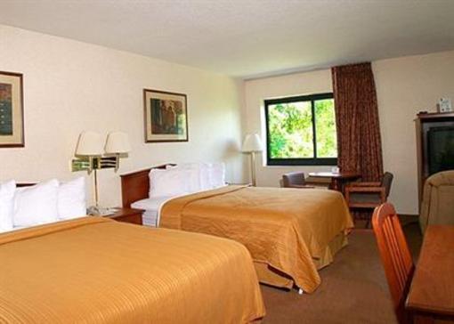 фото отеля Quality Inn Lawrence