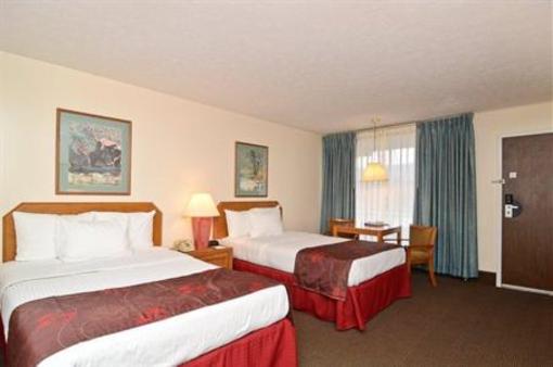 фото отеля Best Western Plaza Inn Breezewood