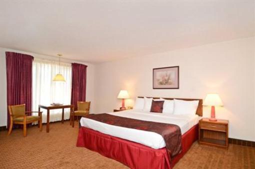 фото отеля Best Western Plaza Inn Breezewood