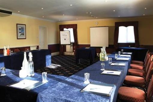 фото отеля BEST WESTERN The Gables Hotel