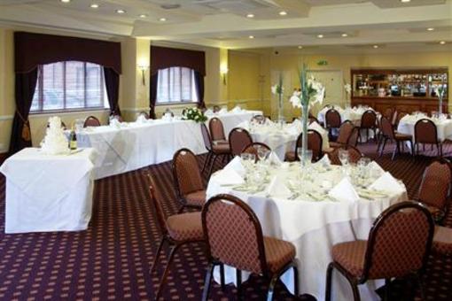 фото отеля BEST WESTERN The Gables Hotel