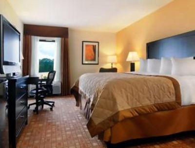 фото отеля Clarion Suites Augusta