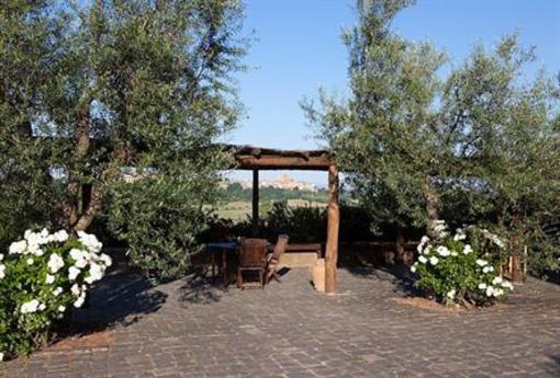 фото отеля Tenuta Saracone Apartments Montalto di Castro