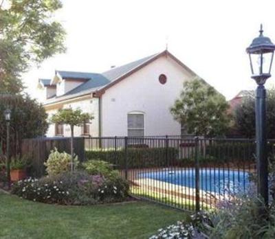 фото отеля Country Apartments Dubbo