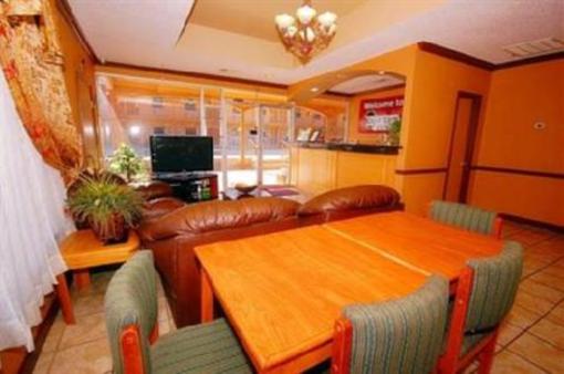 фото отеля Coach Light Inn