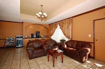 фото отеля Coach Light Inn